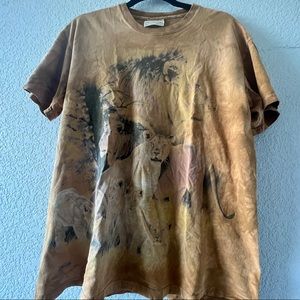 Vintage shirt by Mountain. Denver zoo.  Lion family sz M